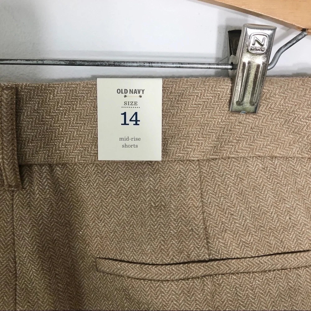 Old Navy Herringbone Print Shorts NWT 14 Tan Women